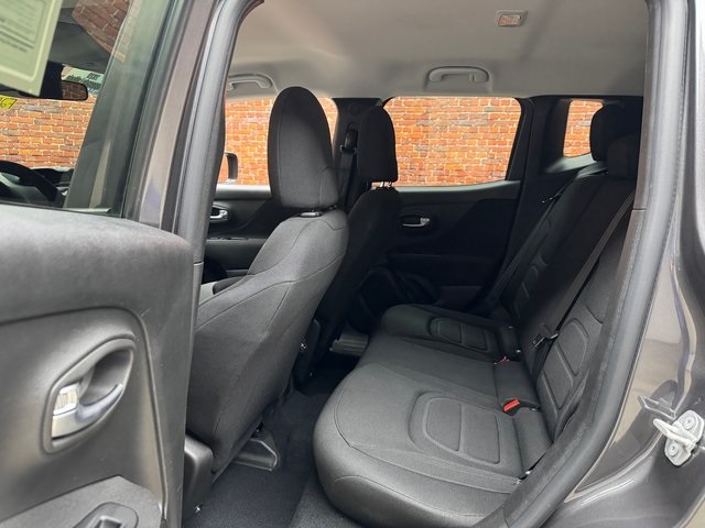2020 Jeep Renegade Latitude photo 23