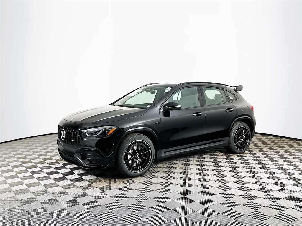 2025 Mercedes Benz GLA AMG 35 4MATIC photo 3