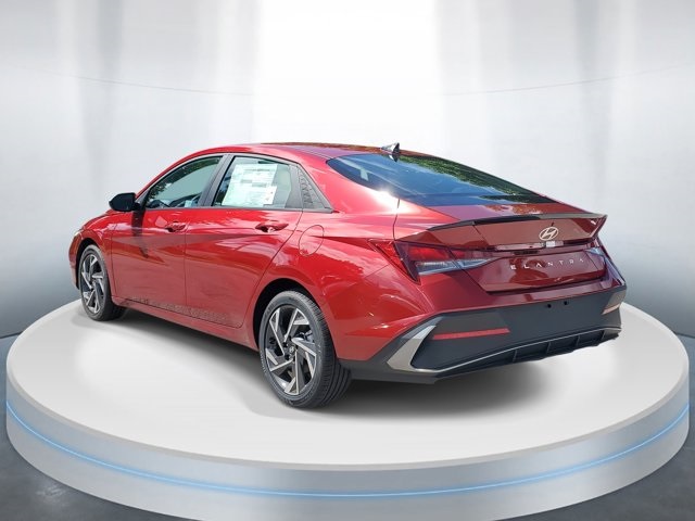 2025 Hyundai Elantra SEL Sport photo 2