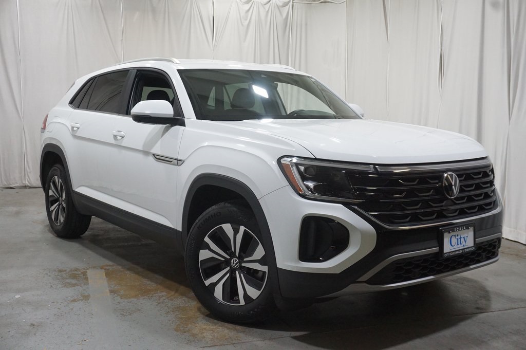2024 Volkswagen Atlas Cross Sport SE photo 3