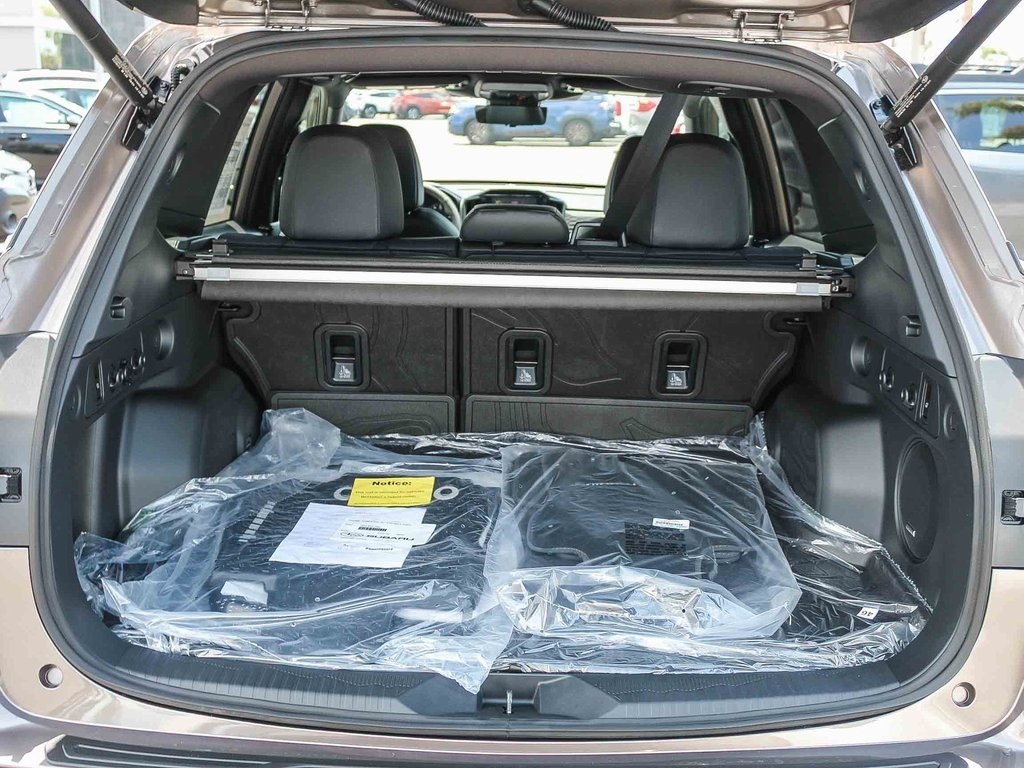 2025 Subaru Forester Touring photo 24