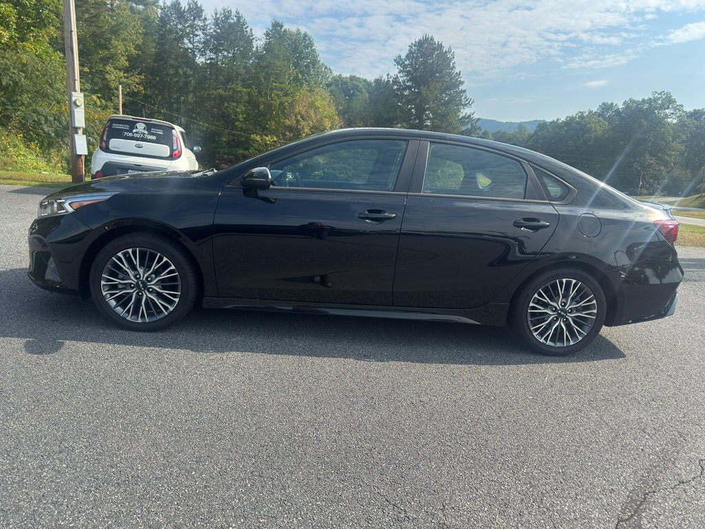 2023 Kia Forte GT-Line photo 7