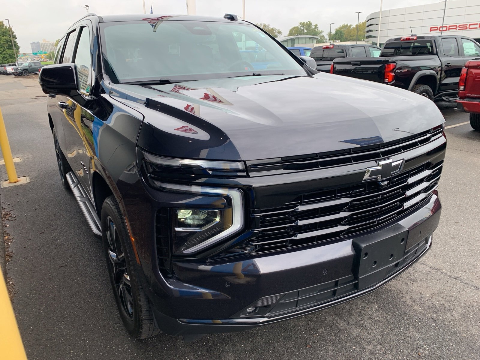 2025 Chevrolet Tahoe RST photo 3
