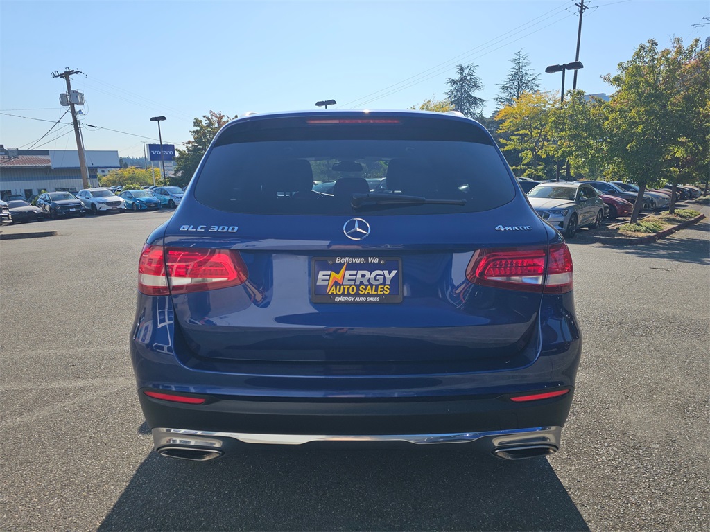 2018 Mercedes Benz GLC 300 4MATIC photo 5