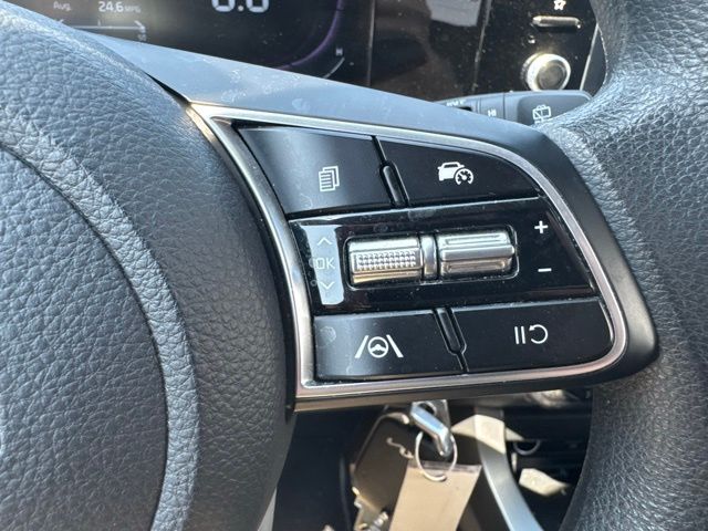 2024 Kia Seltos LX photo 23