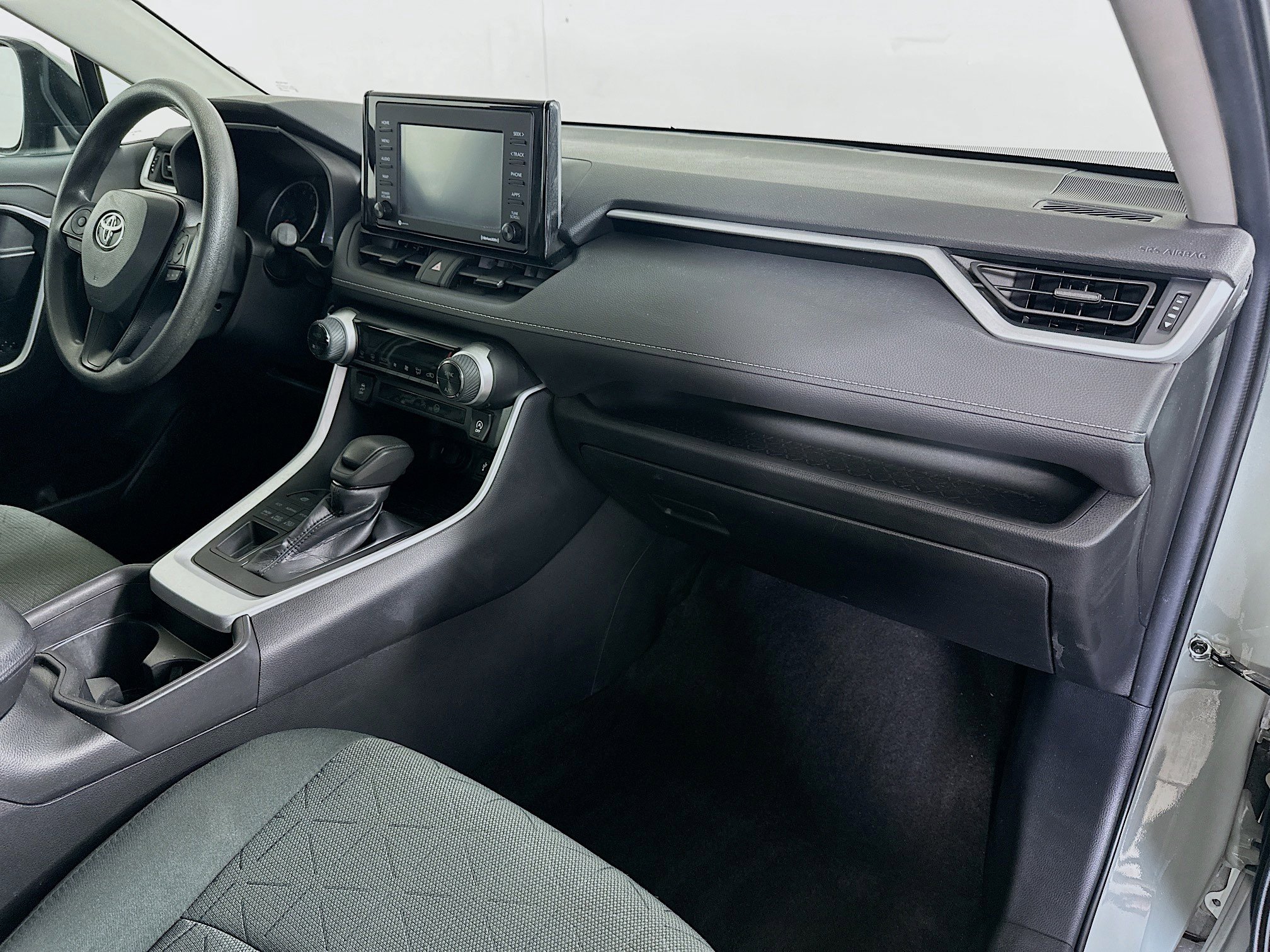 2021 Toyota RAV4 XLE photo 25