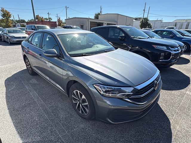 2022 Volkswagen Jetta 1.5T S photo 2