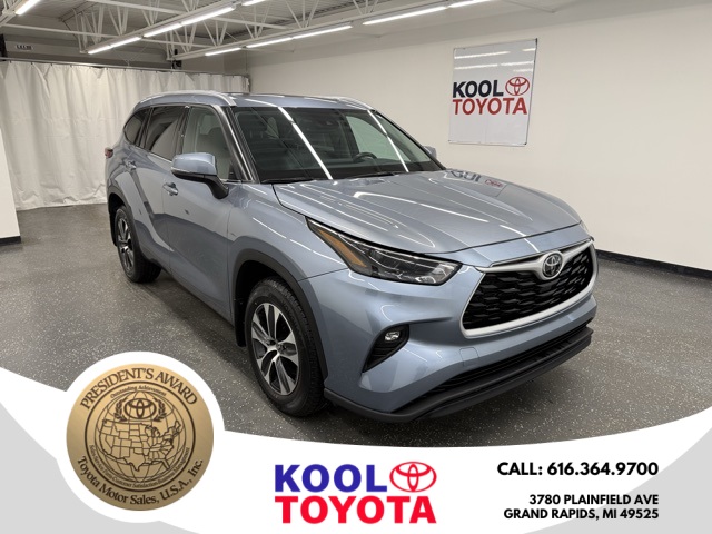 2022 Toyota Highlander XLE's photo