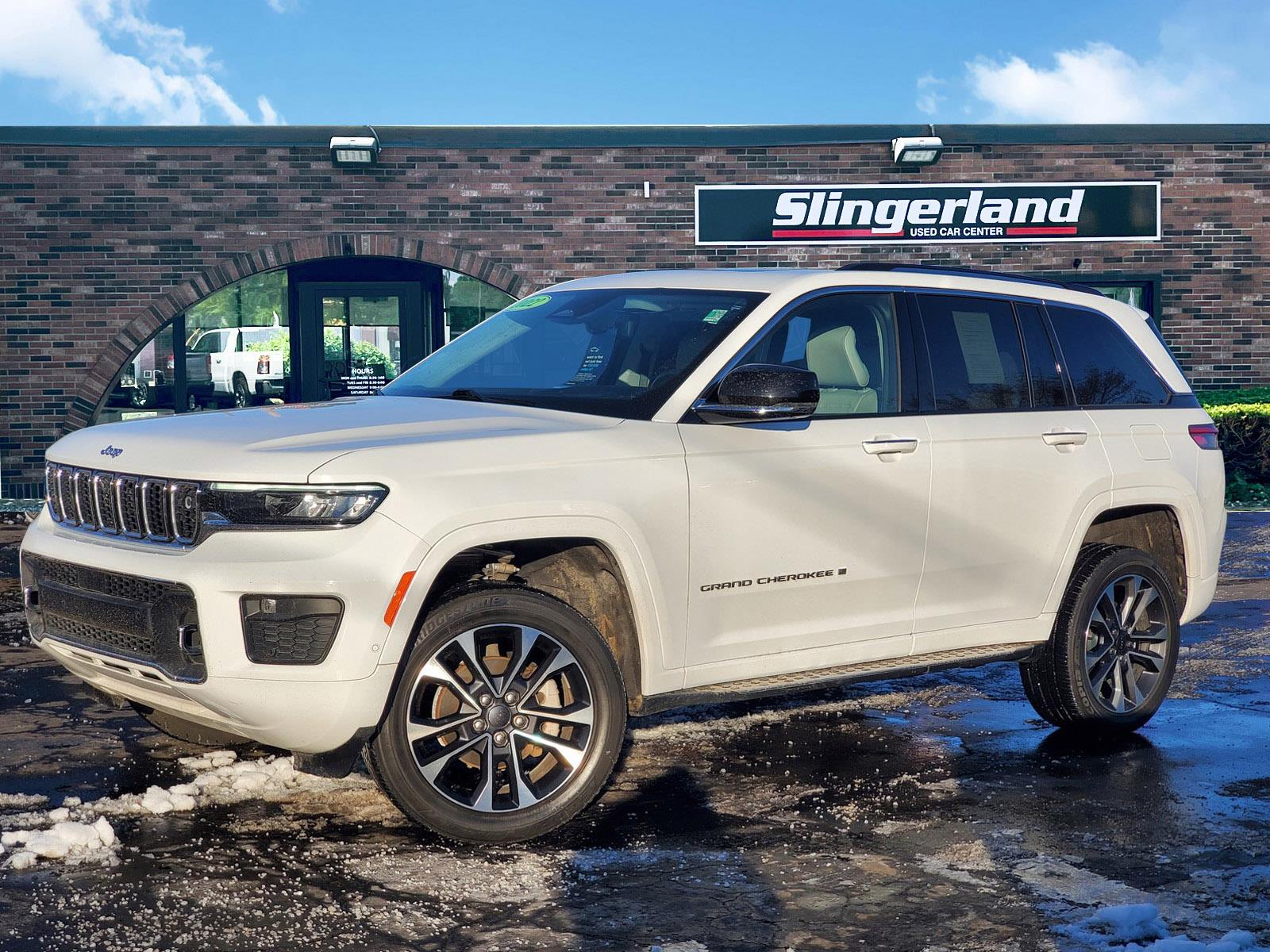 2022 Jeep Grand Cherokee Overland's photo