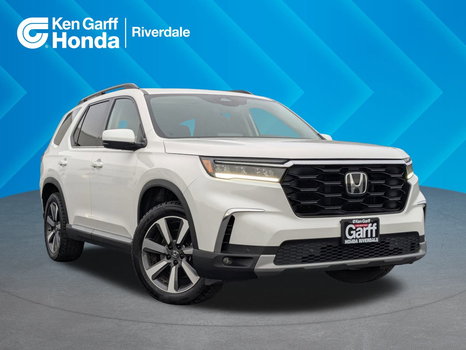 2023 Honda Pilot Touring's photo