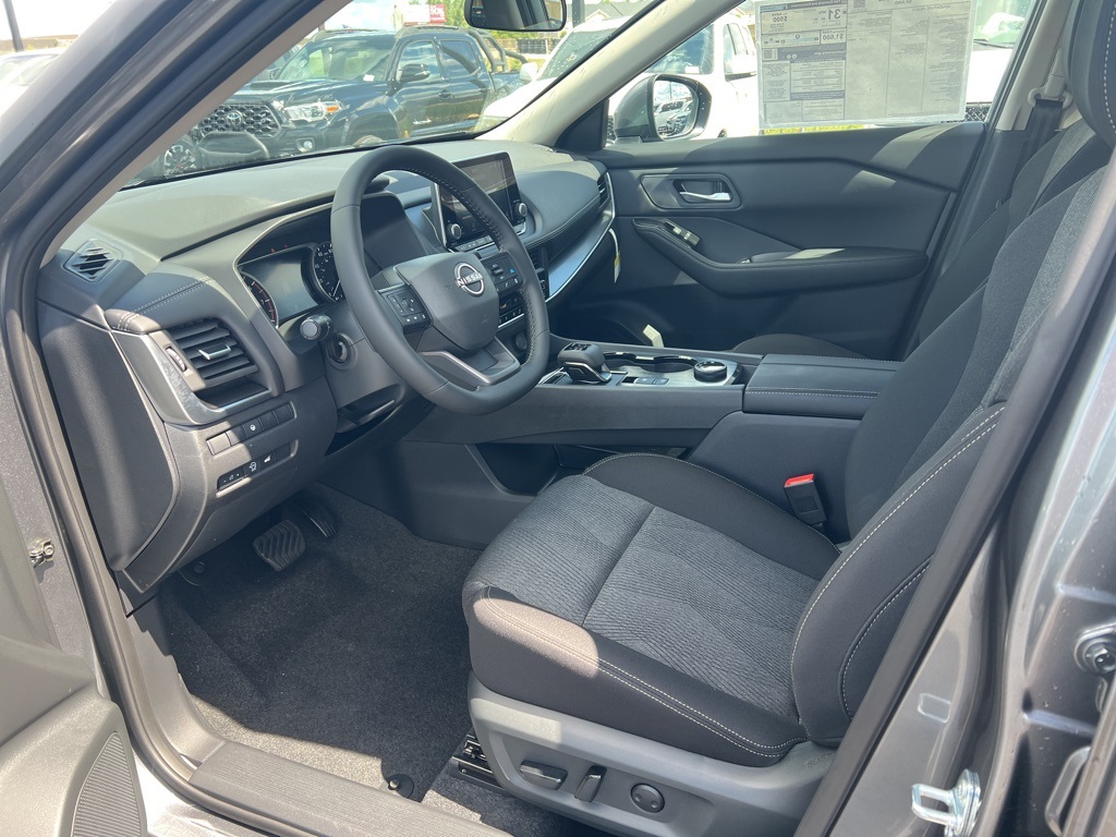 2026 Nissan Rogue SV photo 12