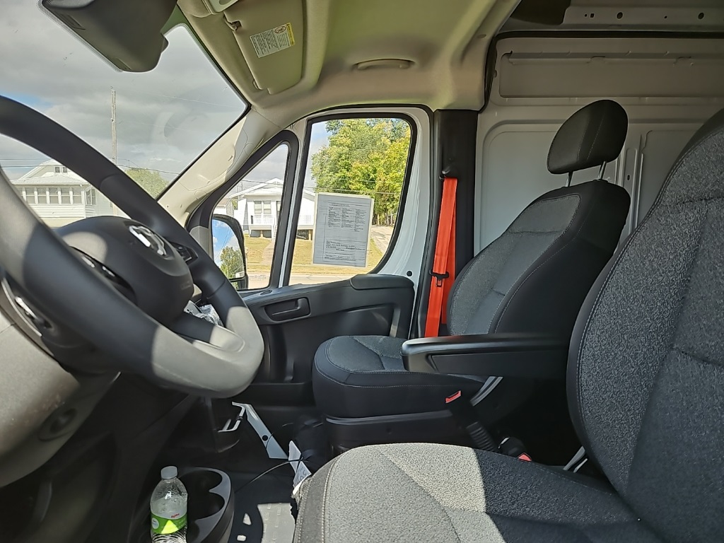 2025 Ram ProMaster 2500 Cargo Van photo 4