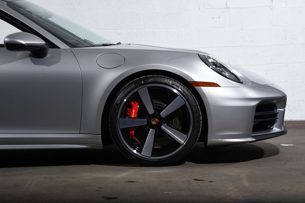 2025 Porsche 911 S photo 14