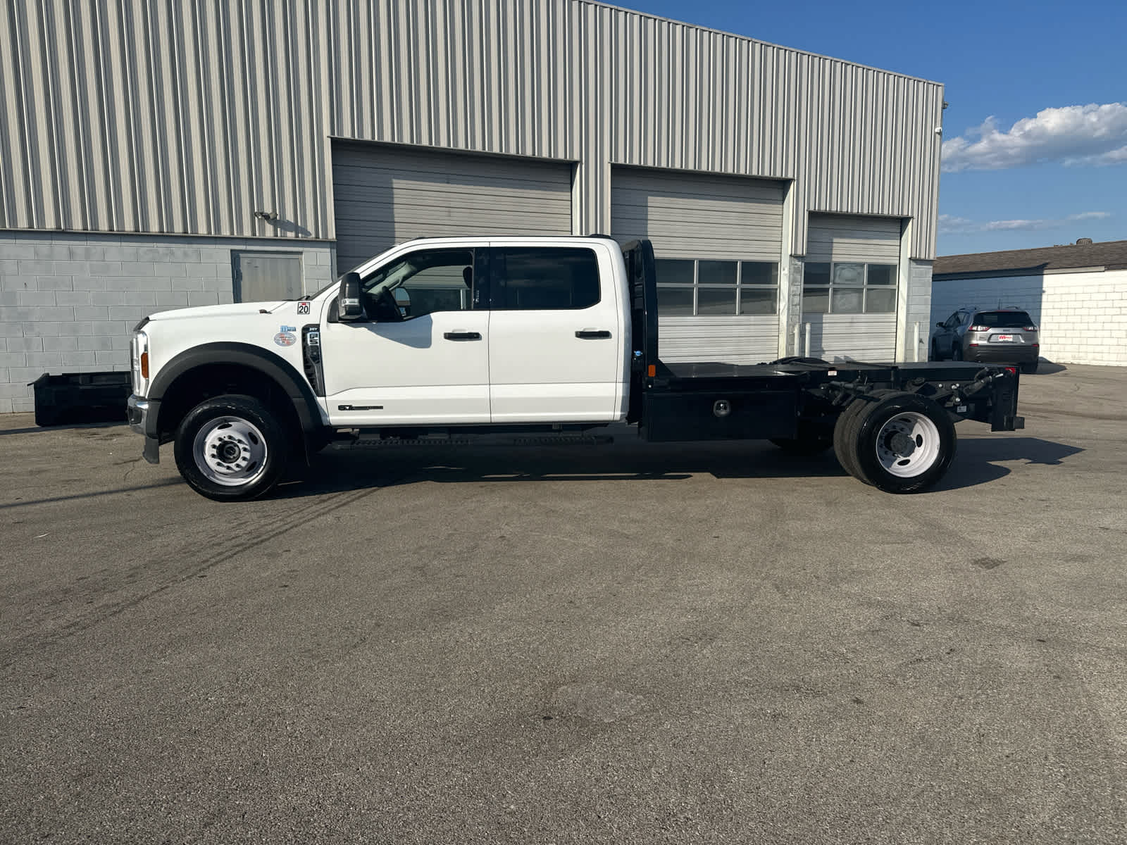 2024 Ford F-550 XLT photo 2