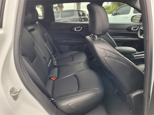2025 Jeep Compass Latitude photo 14