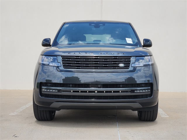2025 Land Rover Range Rover SE photo 2