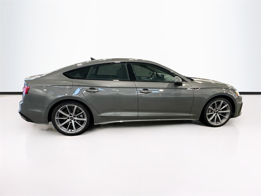 2025 Audi A5 45 S line Premium Plus Quattro photo 4