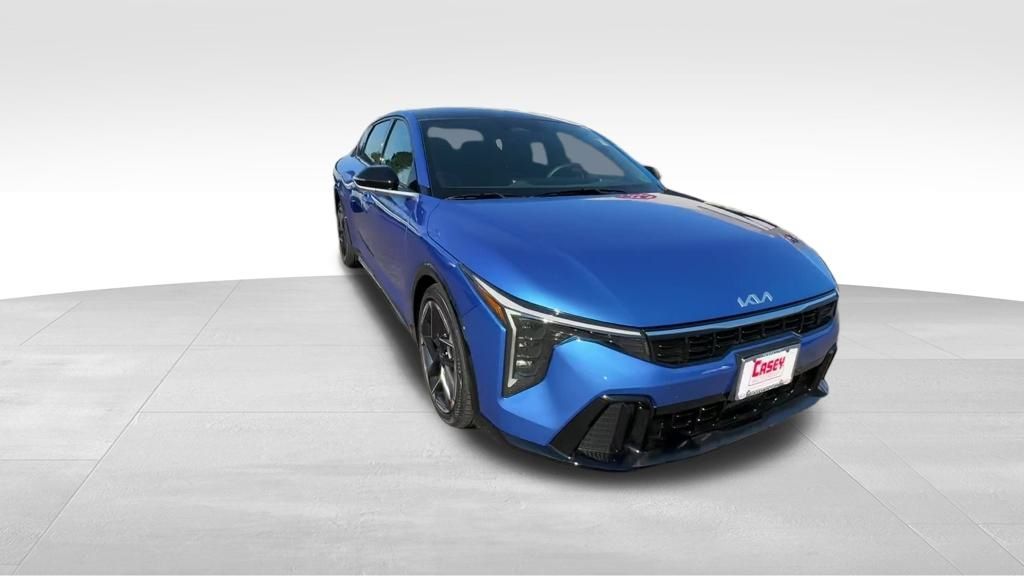 2025 Kia K4 GT-Line photo 8