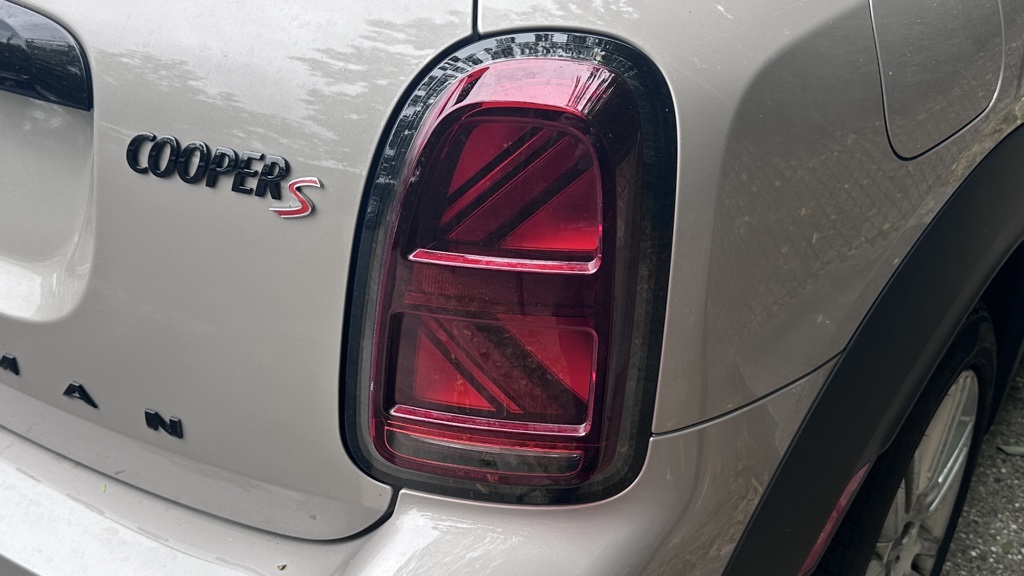 2024 Mini Cooper S Iconic photo 5