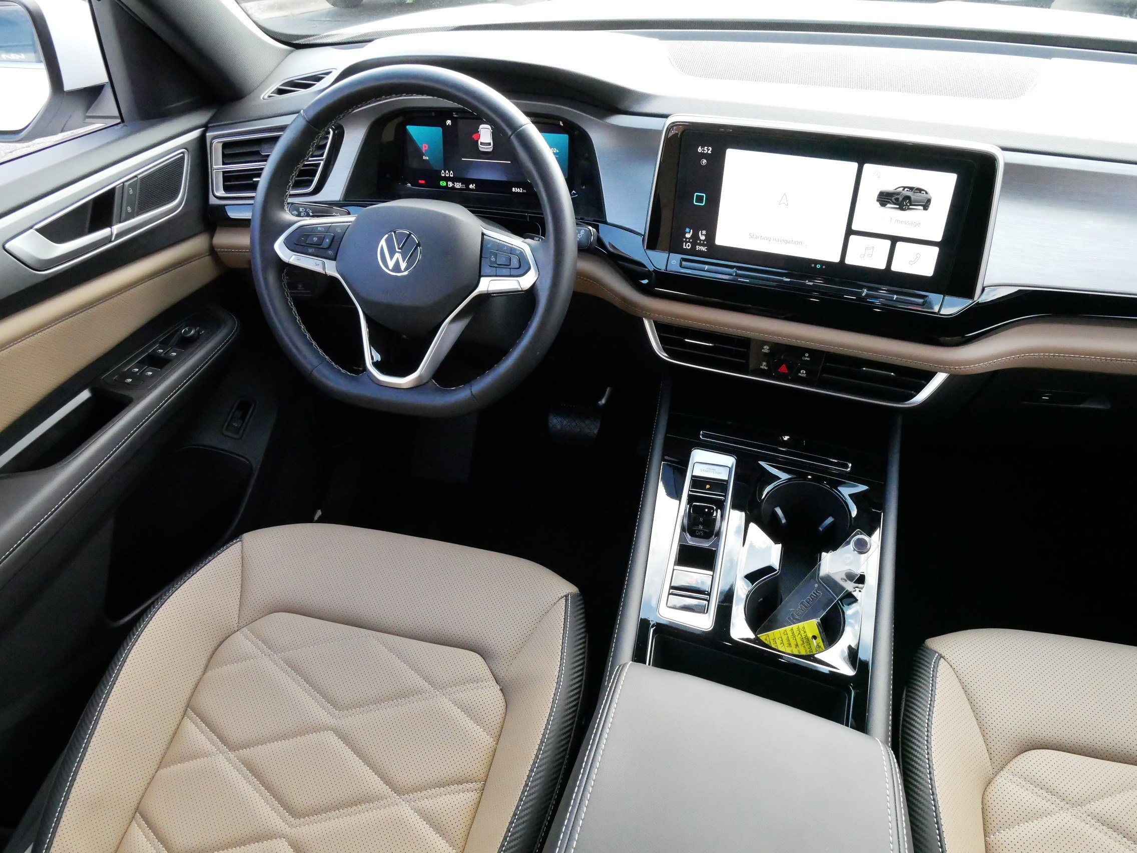 2024 Volkswagen Atlas Cross Sport SE Technology photo 9