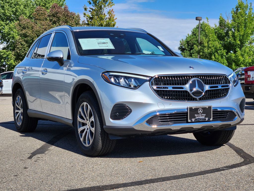 2026 Mercedes-Benz GLC Base's photo