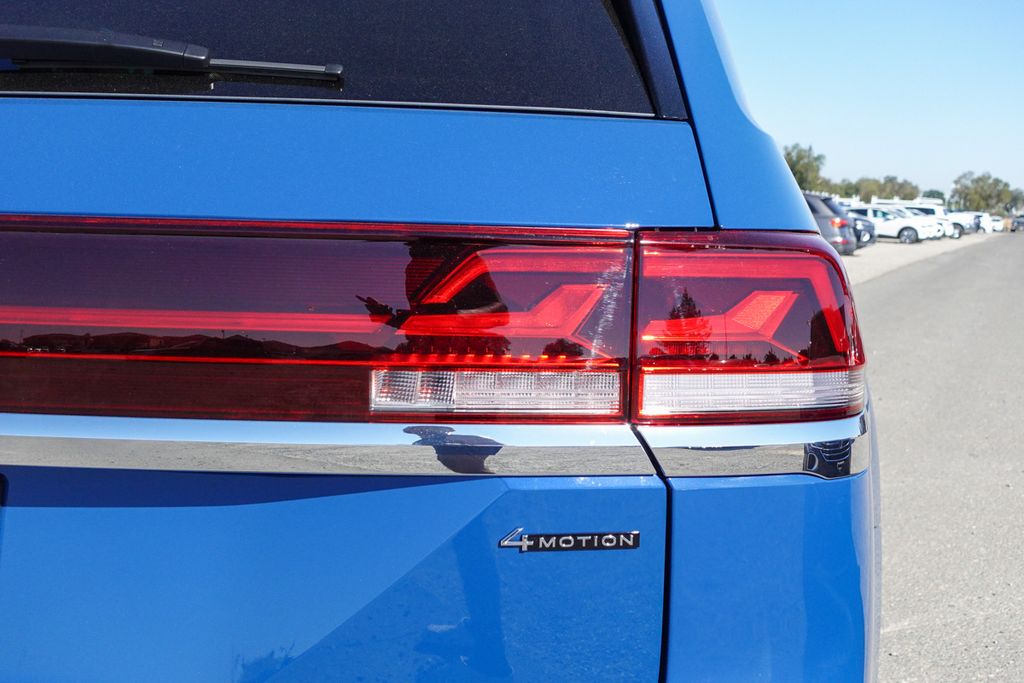 2025 Volkswagen Atlas SE photo 5