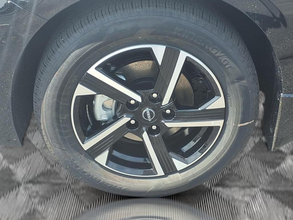 2025 Nissan Sentra SV photo 13