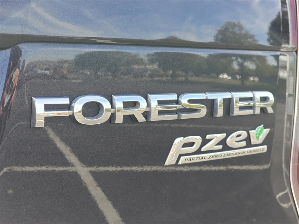 2015 Subaru Forester 2.5i Limited photo 10