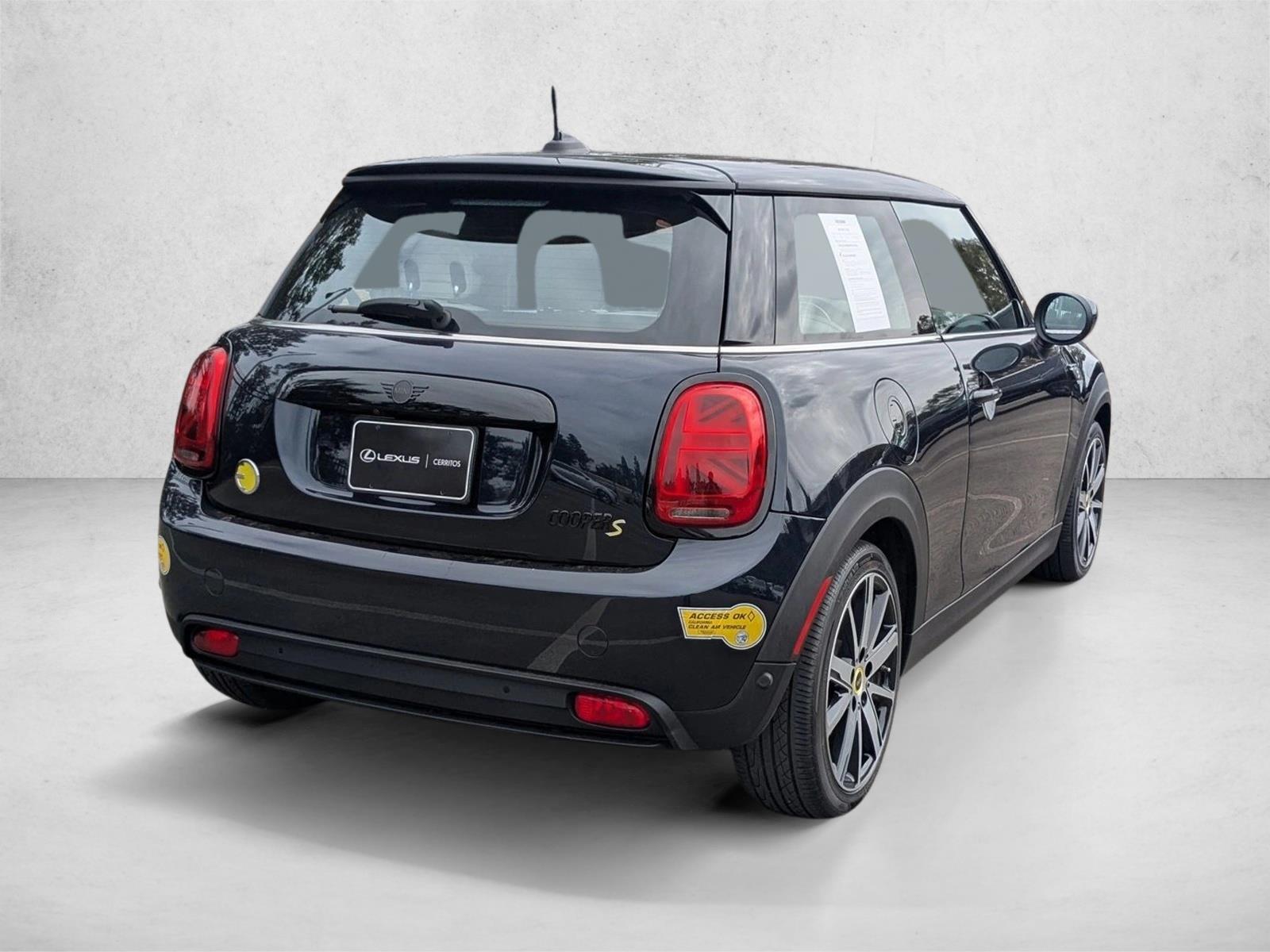 2022 Mini Cooper Hardtop SE photo 5
