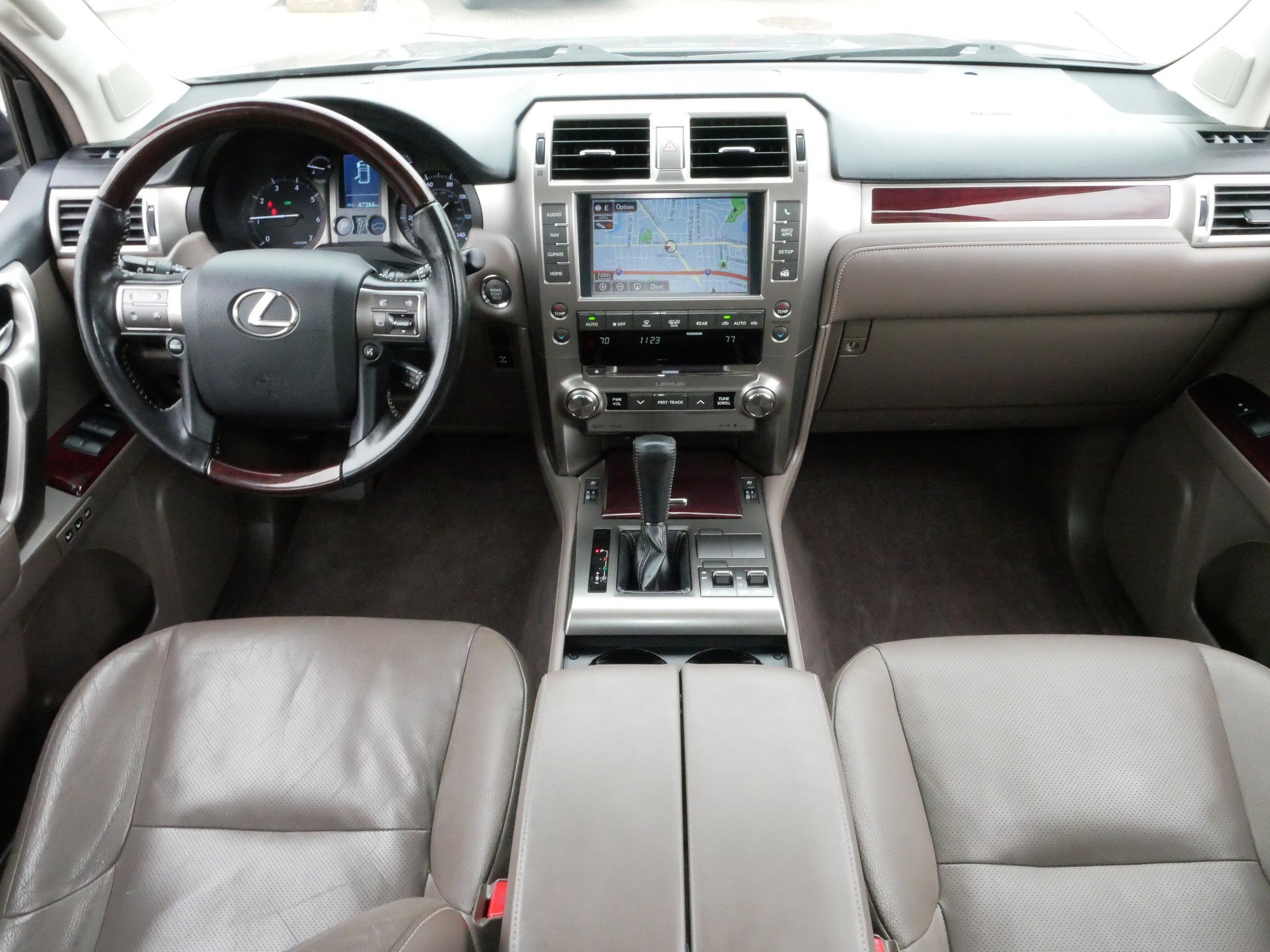 2019 Lexus GX 460 Premium photo 8