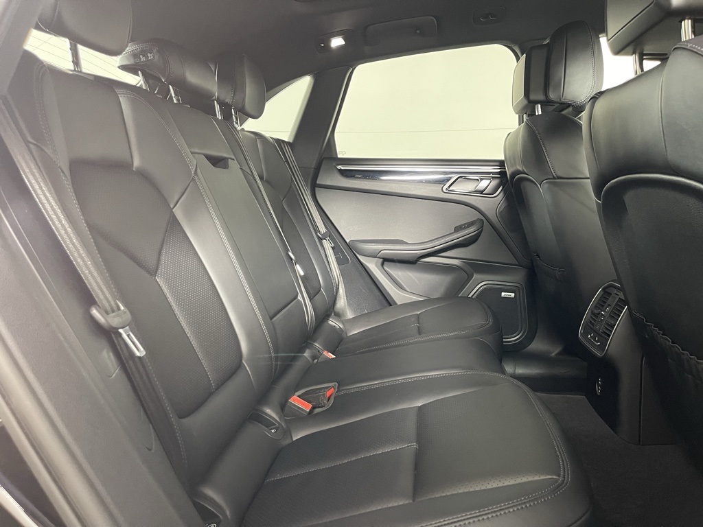 2022 Porsche Macan S photo 20