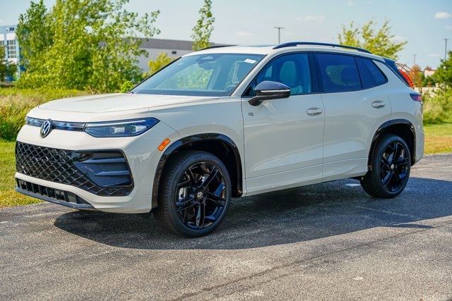 2025 Volkswagen Tiguan SE R-Line Black photo 6