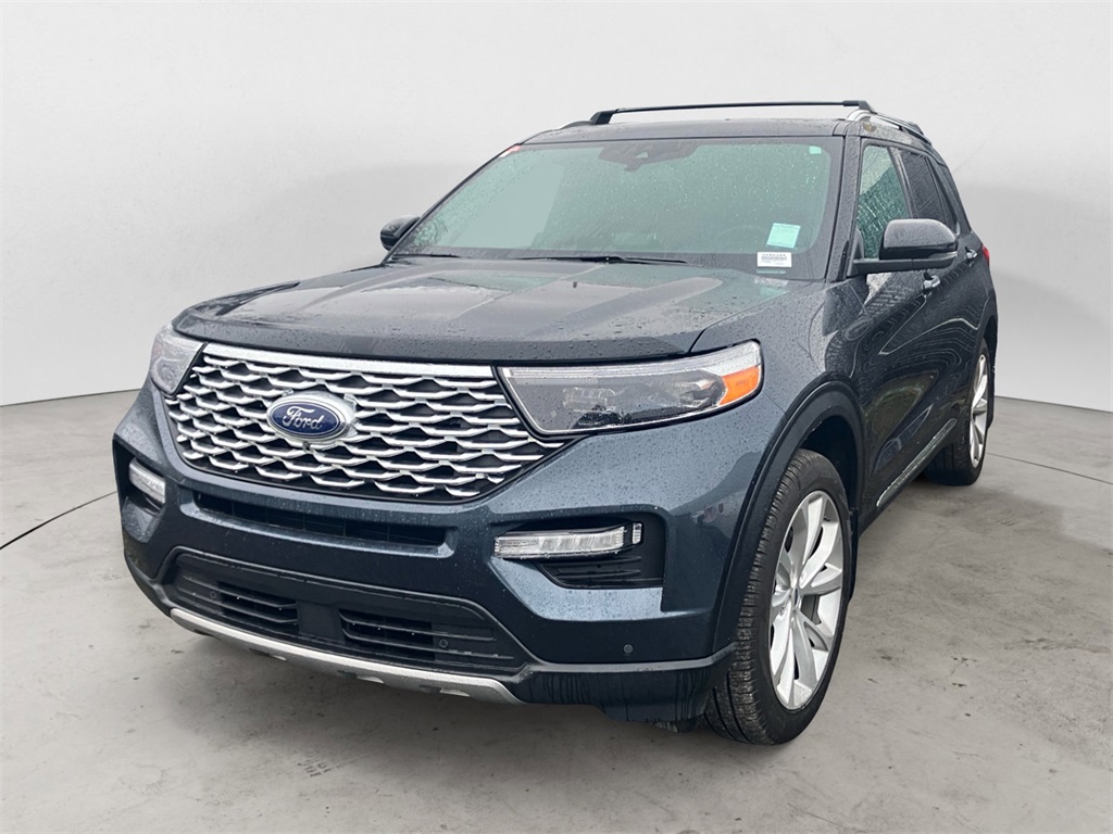 2022 Ford Explorer Platinum's photo