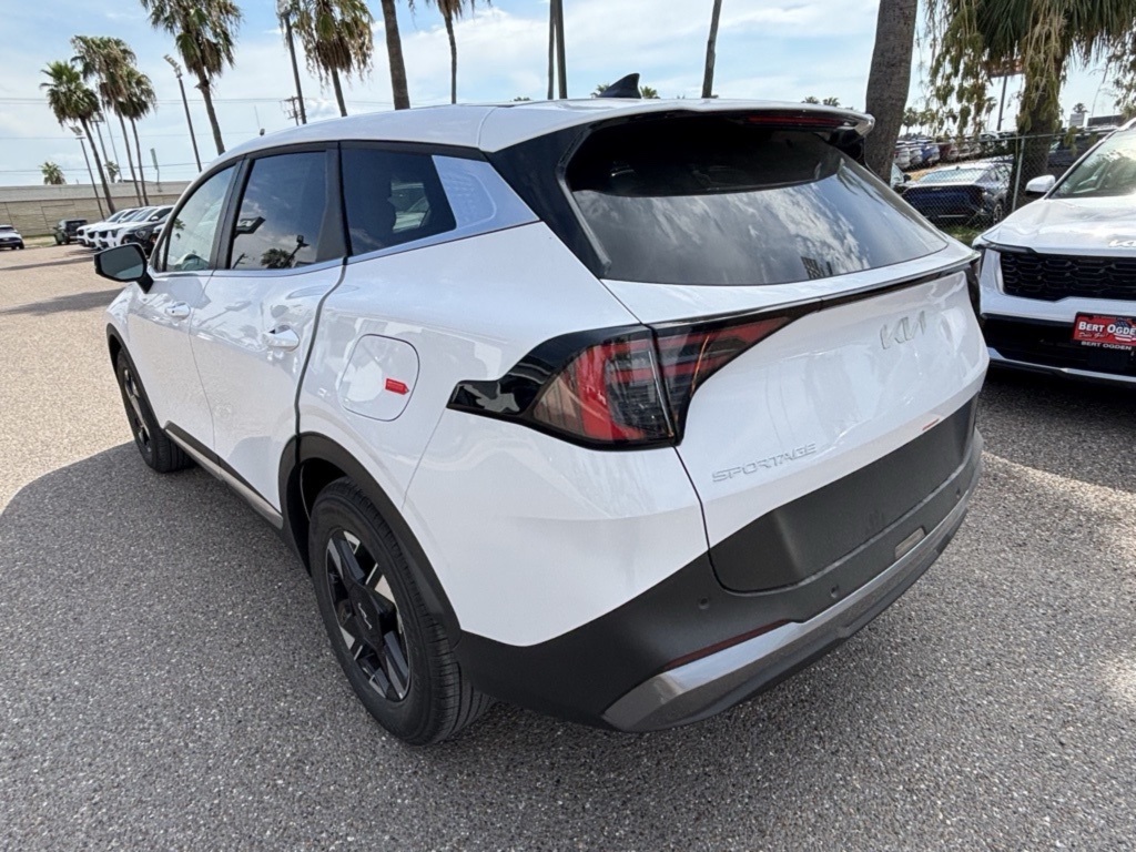 2026 Kia Sportage LX photo 2