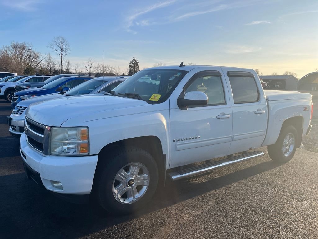 Used 2009 Chevrolet Silverado 1500 LTZ with VIN 3GCEK33MX9G103497 for sale in West Union, OH