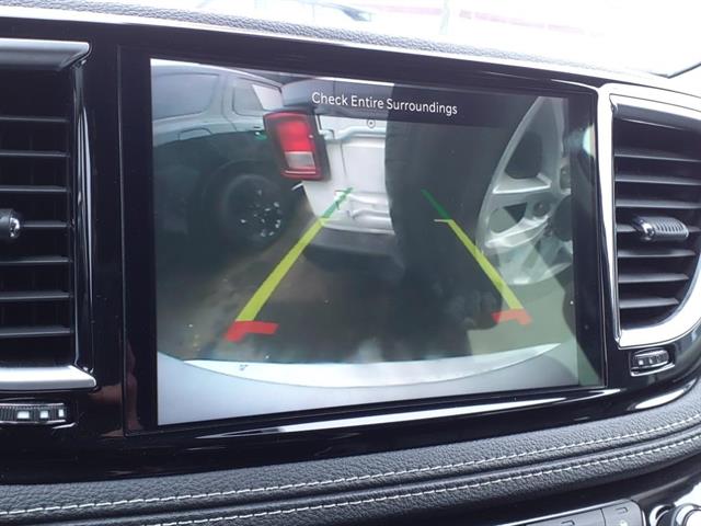 2023 Chrysler Pacifica Limited photo 9
