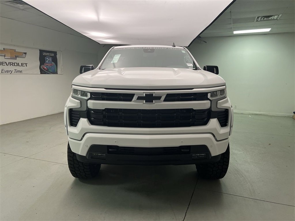 2025 Chevrolet Silverado 1500 RST photo 2