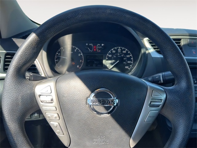 2016 Nissan Sentra S photo 8