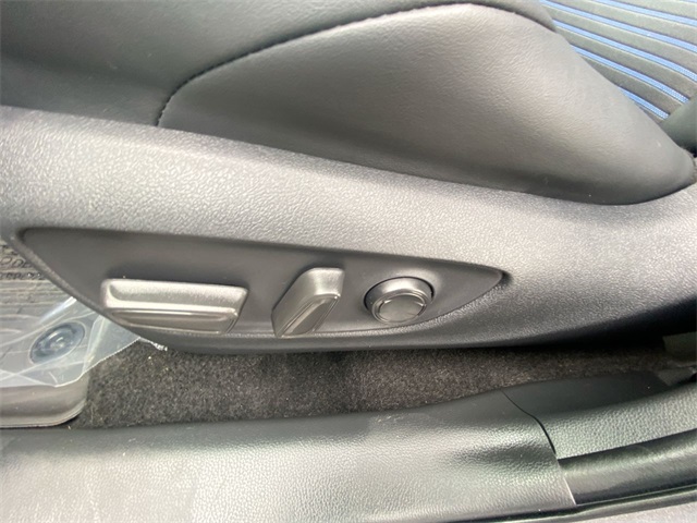 2024 Toyota RAV4 Hybrid XSE photo 4