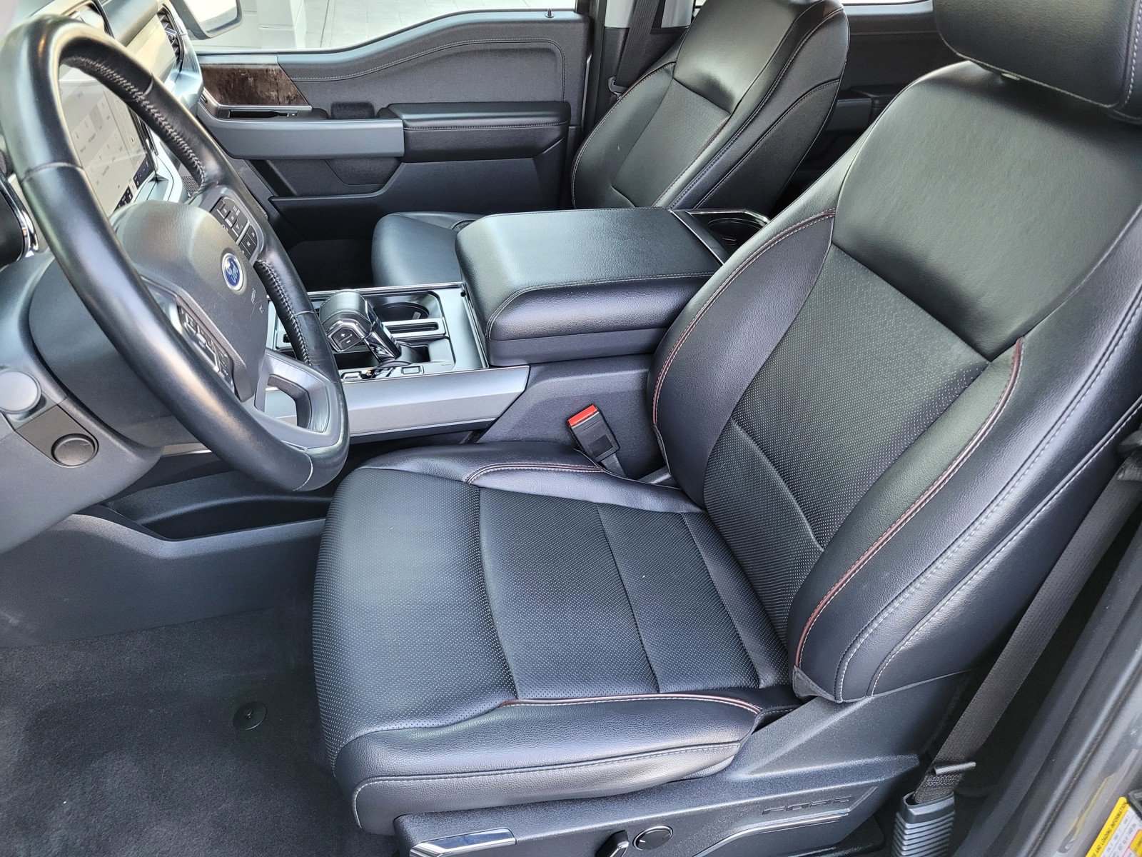 2023 Ford F-150 Lariat photo 14