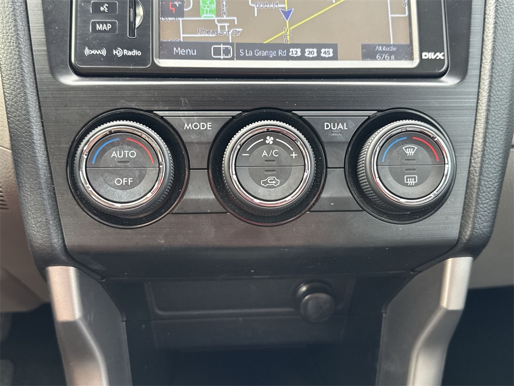 2014 Subaru Forester 2.5i Touring photo 18