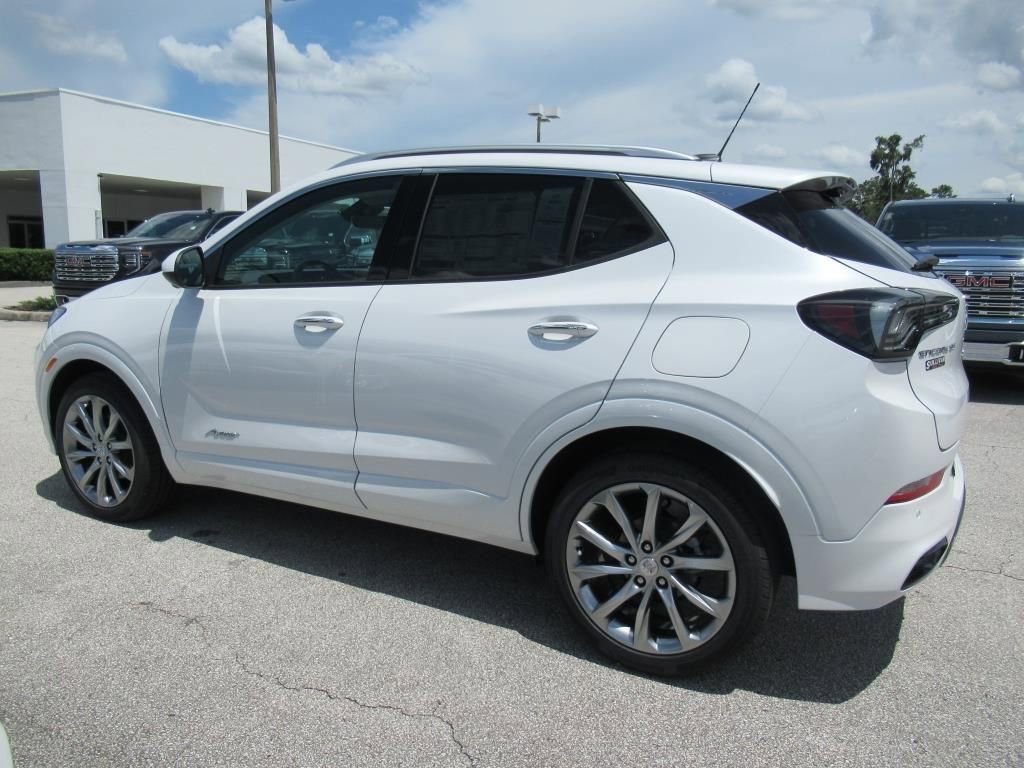 2026 Buick Encore GX Avenir photo 4