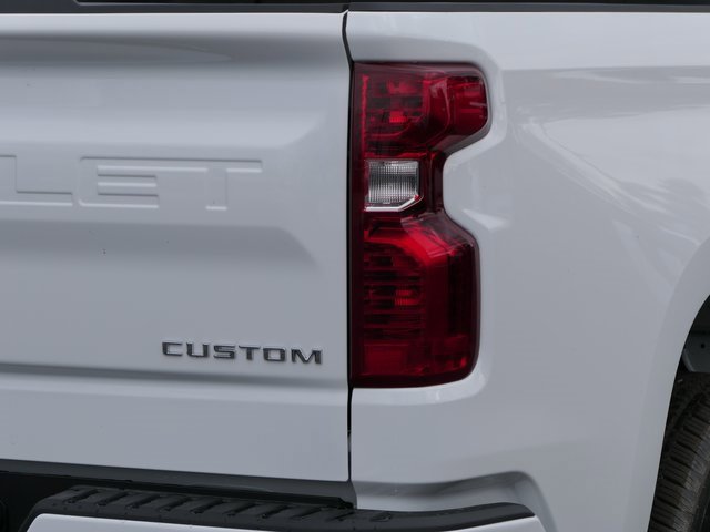 2026 Chevrolet Silverado 1500 Custom photo 4