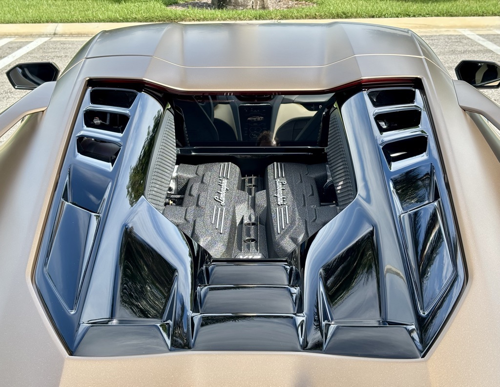 2024 Lamborghini Revuelto photo 27