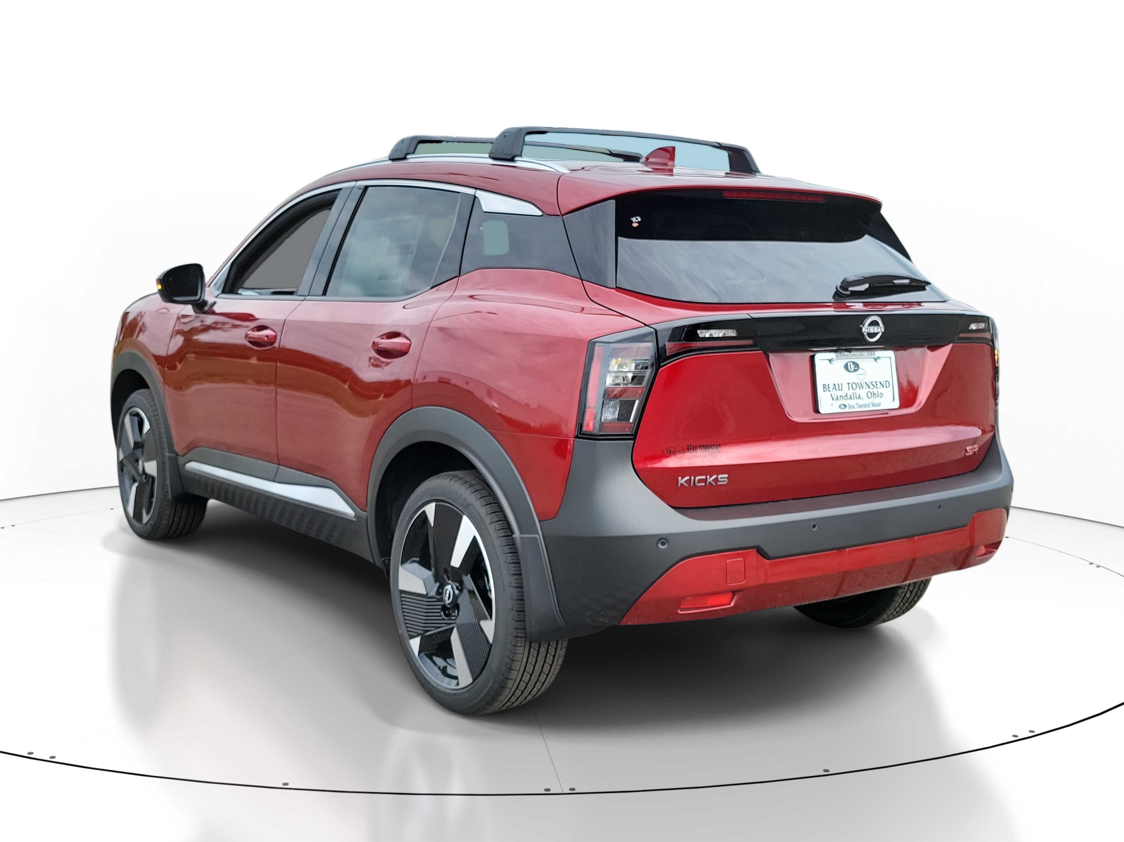 2025 Nissan Kicks SR photo 2