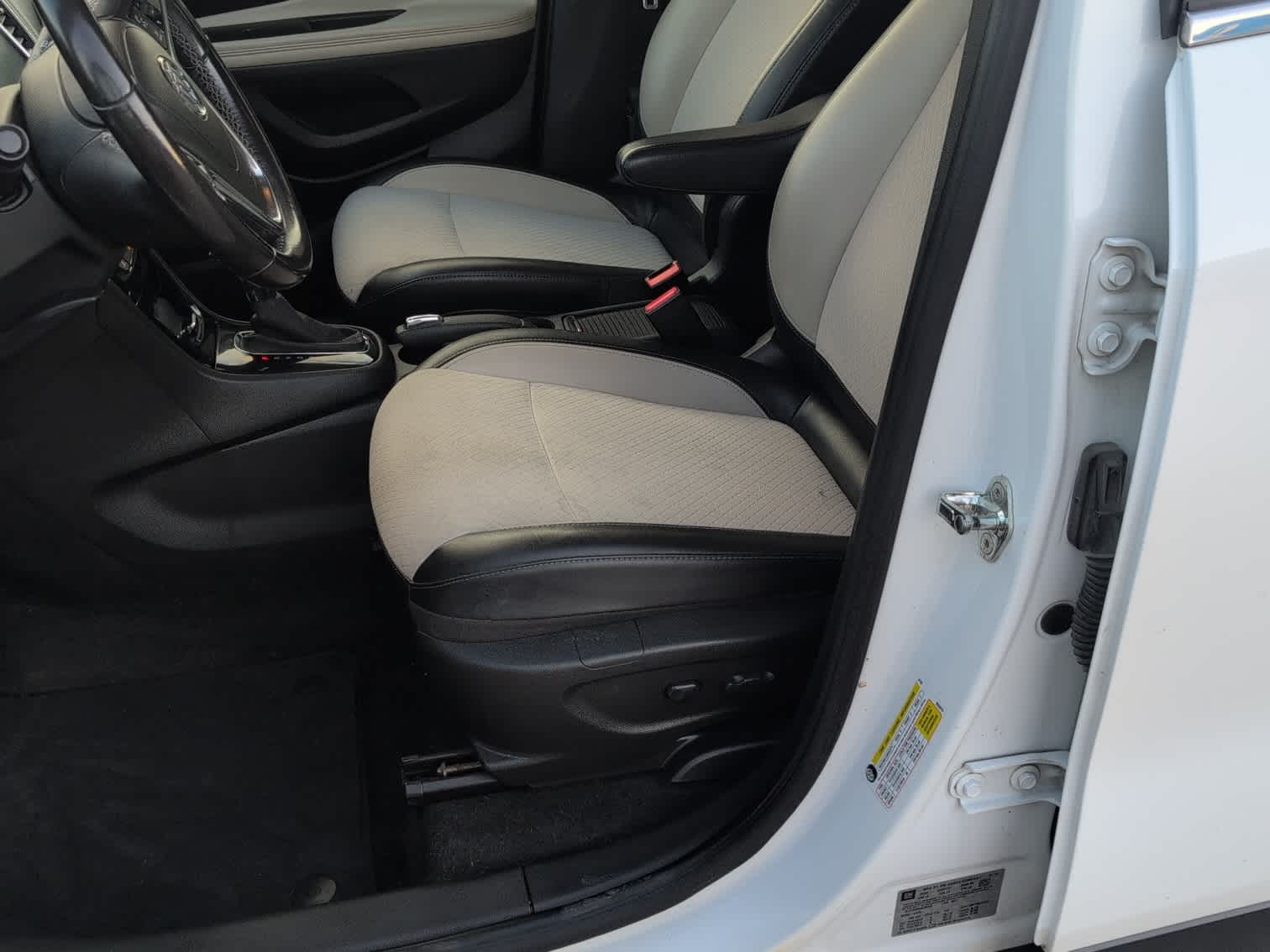 2018 Buick Encore Preferred photo 18