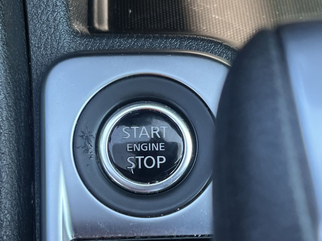 2024 Nissan Sentra SV photo 4