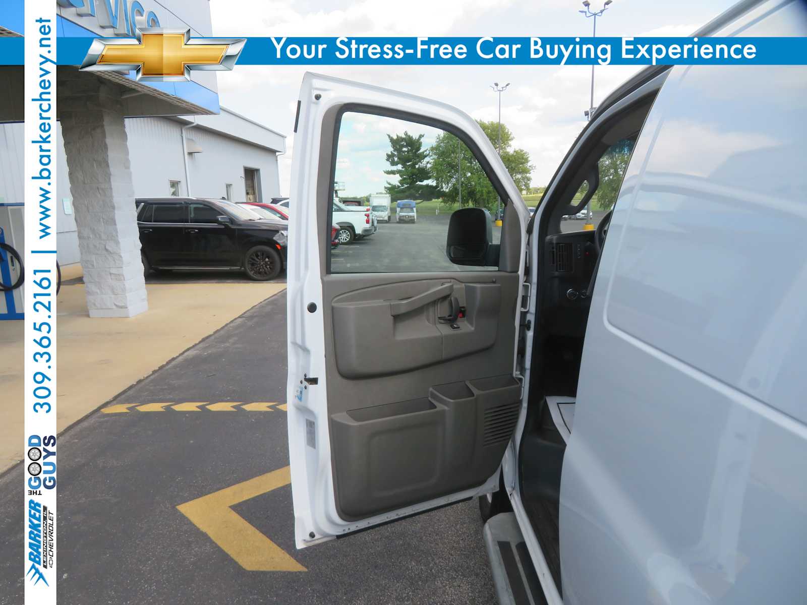 2023 Gmc Savana Cargo 2500 photo 12