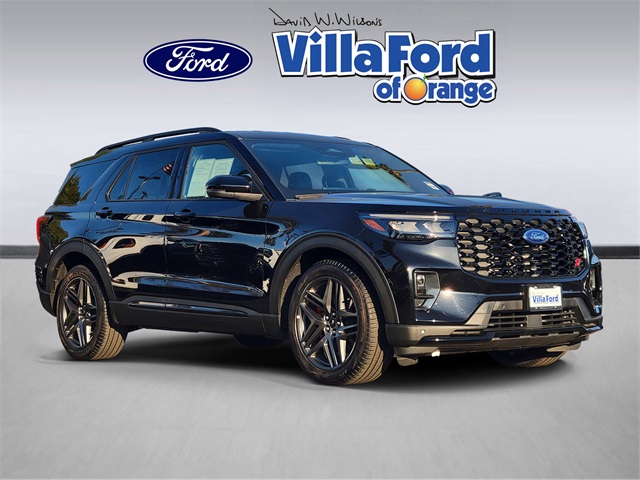 2025 Ford Explorer ST's photo
