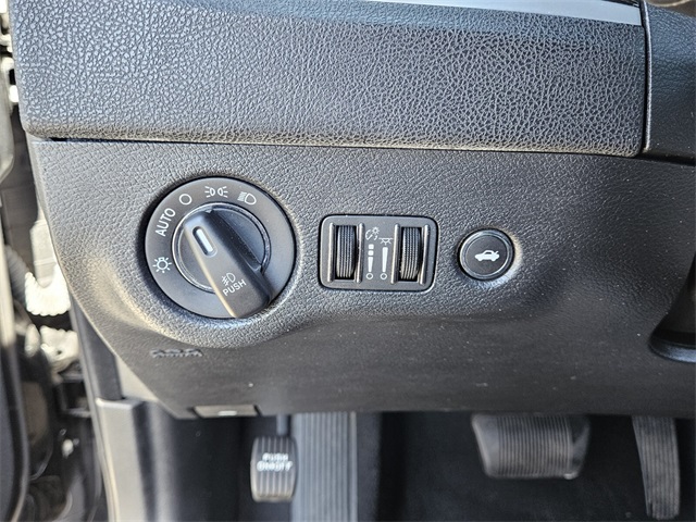 2022 Chrysler 300 S photo 28